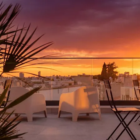 Aweso Aparthotel 4*